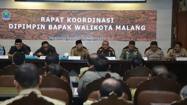 Pemkot Malang Tutup Akses Keluar Masuk dan Pusat Keramaian untuk Cegah Covid – 19