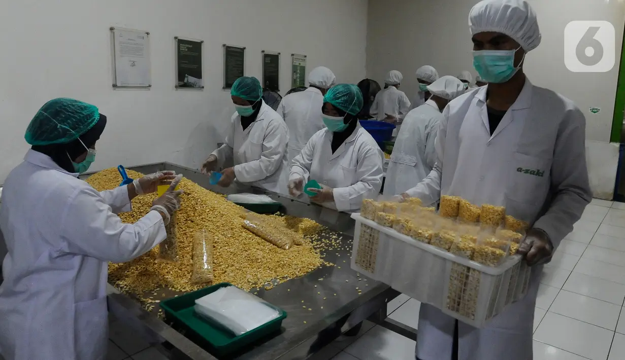 Dalam sehari pabrik tempe yang beroperasi sejak 2019 ini menghasilkan lebih dari 2, 6 ton tempe yang diekspor ke Taiwan, Jepang, Korsel dan Amerika Serikat. (merdeka.com/Arie Basuki)