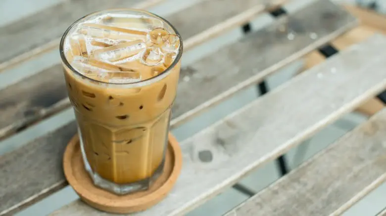 Badanmu malah jadi lemas setelah minum kopi, kenapa ya? (Sumber Foto: Shutterstock/The List)