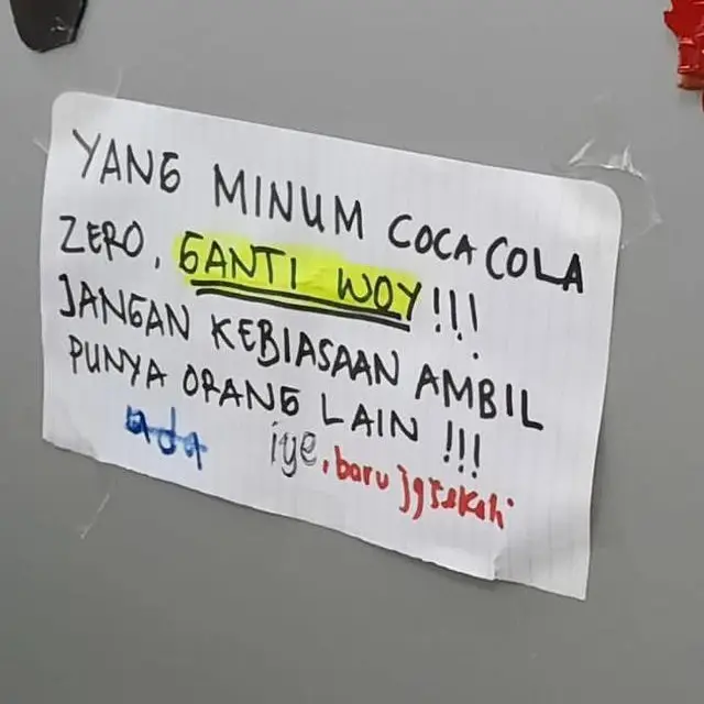 6 Tulisan Sindir Anak Kos yang Ambil Makanan Tanpa Izin Ini Bikin Senyum Miris