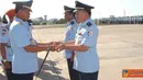 Citizen6, Subang: Panglima Komando Operasi TNI AU (Pangkoopsau I), Marsekal Muda TNI Dede Rusamsi, mengganti Kol. Pnb. Irwan Is. Dunggio S.Sos, kepada Kol Pnb Heraldy Dumex Dharma S.AP., Msi., sebagai komandan baru, Sabtu (23/4). (Pengirim: Dodo)