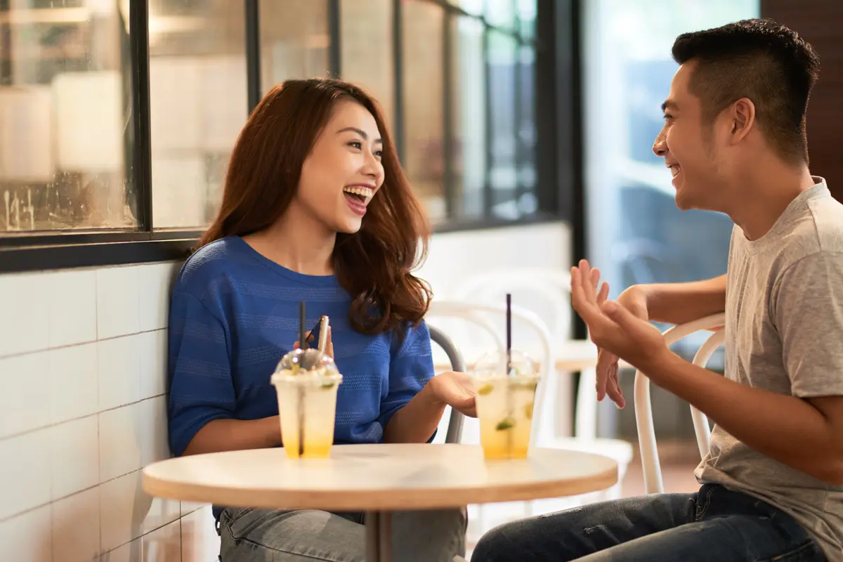 perempuan dan membuka hati