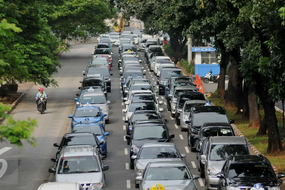 Ahok Perpanjang Uji Coba 'Three in One', Kenapa?