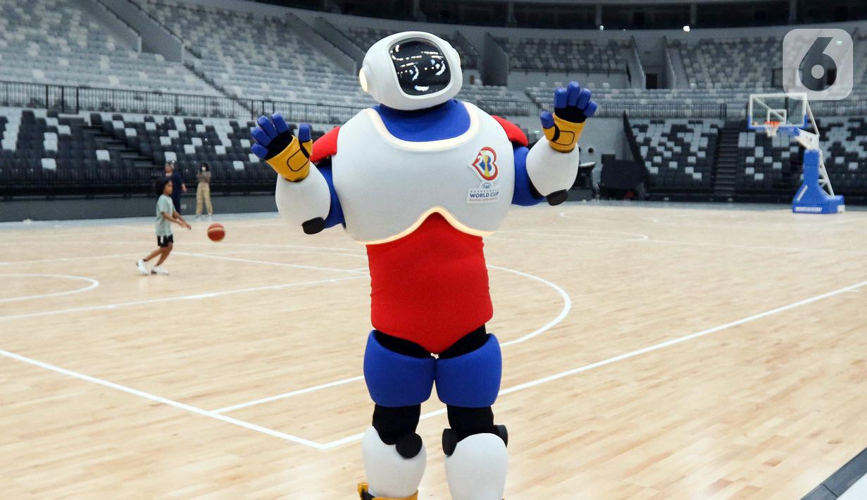 "Saya mengajak semua pihak, terutama pecinta bola basket Tanah Air, mari kita sukseskan FIBA World Cup 2023, mari penuhi stadion, ajak teman, sahabat, dan kerabat untuk menyaksikan pertandingan kelas wahid," ujar Dito dalam konferensi pers yang digelar di Indonesia Arena, Jakarta, Selasa (11/7/2023) sore WIB. (Liputan6.com/Herman Zakharia)