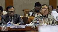 Gubernur BI,  Agus D.W. Martowardojo (kiri) dan Menkeu Bambang Brodjonegoro saat menghadiri Rapat Kerja dengan Komisi XI DPR di Kompleks Parlemen Senayan, Jakarta, Kamis (14/7). (Liputan6.com/Johan Tallo)