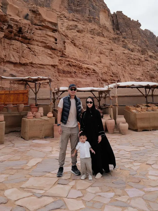 Indra Priawan, Issa, Nikita Willy (Instagram/nikitawillyofficial94)