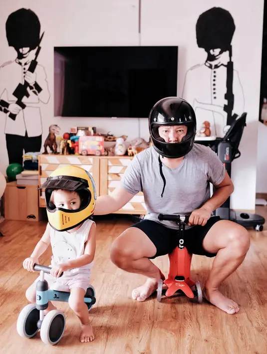 Ringgo dan Bjorka menjadi sekelompok geng motor yang bernama Jagamama. Geng ini mengaku jika mereka suka merampas asi dari seorang ibu-ibu bernama Bojo. (Foto: instagram.com/ringgoagus)