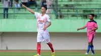 Anindito Wahyu Erminarno senang bisa kembali memperkuat Mitra Kukar. (Bola.com/Romi Syahputra)