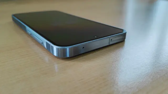 Bagian Atas Samsung Galaxy A55 5G
