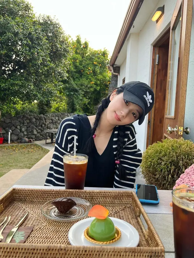 8 Gaya Santai Jisoo Blackpink, Dapat Sertifikat Wanita Tercantik 2022 Versi Nubia Magazine