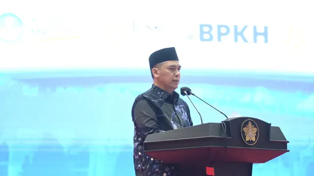 Wakil Menteri Agama RI Saiful Rahmad Dasuki Saat menghadiri seminar nasional yang diselenggarakan Badan Pengelola Keuangan Haji (BPKH) Banda Aceh.