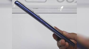 Realme X50 5G. Liputan6.com/Diyah Naelufar