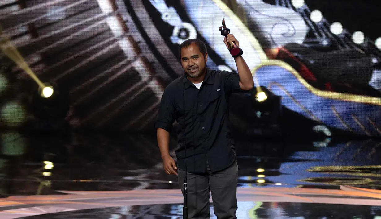 Sedangkan dalam kategori Film Televisi Terpuji untuk sutradaranya dimenangkan oleh Azhar Kinoi Lubis. Menang lewat karyanya Dangdut is My Dream. (Deki Prayoga/Bintang.com)