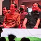 Menteri Pertahanan Prabowo Subianto mendampingi Presiden Joko Widodo (Jokowi) untuk meresmikan Gedung Papua Youth Creative Hub (PYCH) dan peluncuran produk-produk kreatifitas di Abepura, Kota Jayapura, Selasa (21/3). Selain Prabowo, Jokowi turut didampingi Kepala BIN Budi Gunawan (Istimewa)