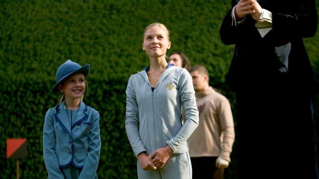 6 Potret Terbaru Clémence Poésy, Pemeran Fleur Delacour di Harry Potter