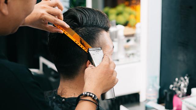 Ilustrasi potong rambut