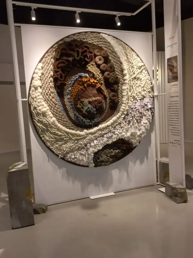 Cara Baru Menikmati Indahnya Karya Seni di Atas Bidang Karpet