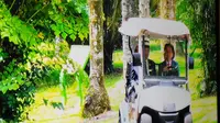 Jokowi Sopiri Raja Malaysia Keliling Kebun Raya Bogor