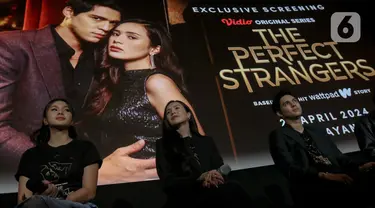 Para pemain The Perfect Strangers saat Exclusive Screening di XXI Senayan City, Jakarta, Selasa (23/4/2024). (Liputan6.com/Herman Zakharia)