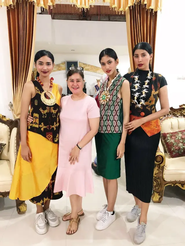 [Bintang] Tenun Sumba