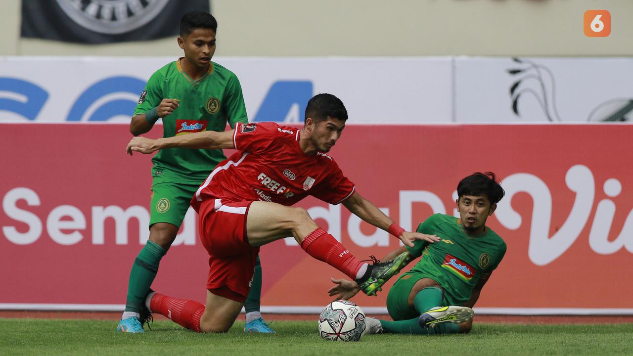 Foto: Fabiano Beltrame Gagal Eksekusi Penalti, Persis Solo Ditahan Imbang Tanpa Gol di Laga Pembuka Piala Presiden 2022