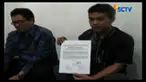 Didampingi perangkat desa dan kuasa hukumnya, pemilik bengkel di Sleman, Yogyakarta, sambangi kediaman bocah yang dihukum mandi oli bekas. Ia berikan santunan dan biaya pendidikan untuk bocah tersebut.