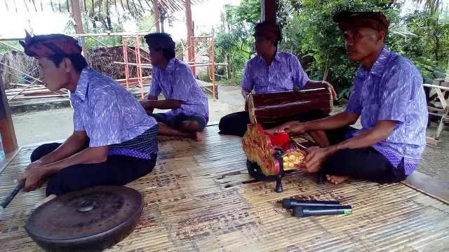 Suku Sasak Ende