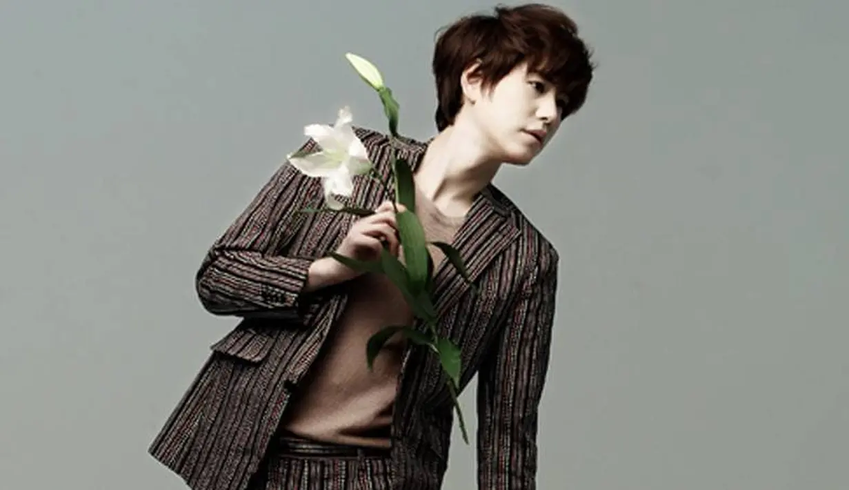 Kyuhyun Super Junior punya julukan Evil Maknae. Lantaran ia punya sifat yang jahil dan pedas saat memberikan komentar. (Foto: Allkpop.com)