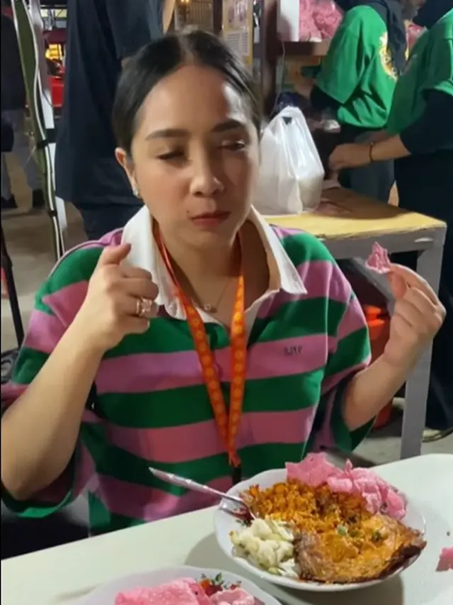 Nagita Slavina perkenalkan warung nasi goreng Mama Gigi (Instagram/raffinagita1717)