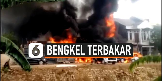 VIDEO: Buang Puntung Rokok Sembarangan, 14 Mobil dan 2 Motor Hangus Terbakar