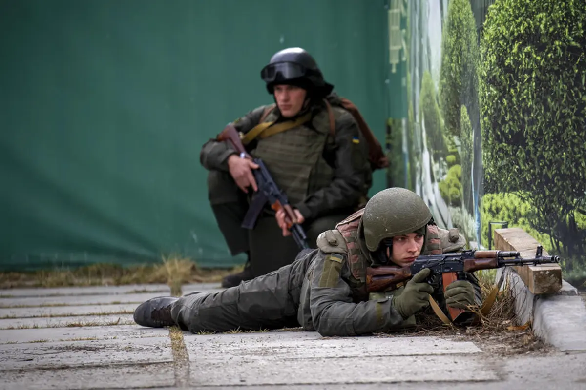 FOTO: Rusia Tekan Invasi Sampai ke Pinggiran Ibu Kota Ukraina