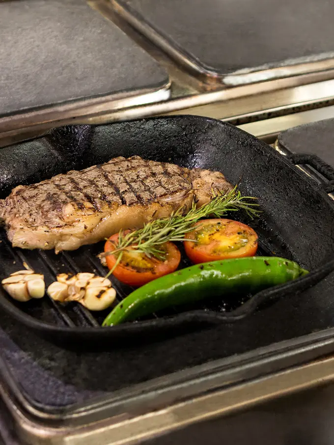 3 Cara Mencuci Panci Panggangan untuk Hilangkan Kerak Membandel