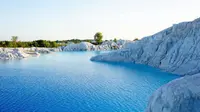 Camoi Aek Biru Destinasi Wisata Hits di Pulau Bangka 