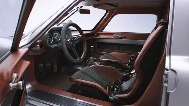 Saat ini masih berupa render digital, Porsche 904 restomod siap diproduksi terbatas dengan harga yang diprediksi tinggi dan jadi incaran kolektor (Carscoops)