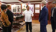 Pertemuan keduanya berlangsung selama lebih kurang satu jam. (Handout/Kementerian Pertahanan Indonesia/AFP)