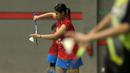Atlet PB Jaya Raya berlatih servis sesuai aturan baru BWF saat sesi latihan di GOR PB Jaya Raya, Pd. Sawah Indah, Sawah Lama (23/3/2018). PB Jaya Raya tengah menyiapkan diri untuk kejuaraan Junior Grand Prix 3-8 April 2018. (Bola.com/Nick Hanoatubun)
