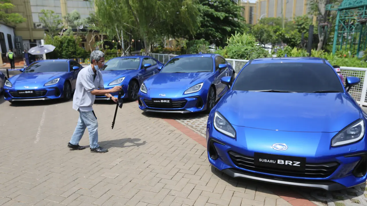 Penyerahan Subaru BRZ kepada Pelanggan yang Siap Mengaspal di Indonesia