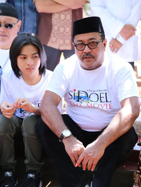 Rano Karno dan Keluarga Si Doel