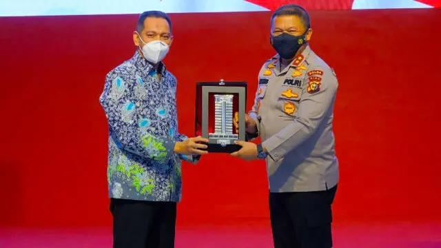 Wakil Ketua KPK Nurul Ghufron bersama Kapolda Riau Irjen Agung Setya Imam Effendi.