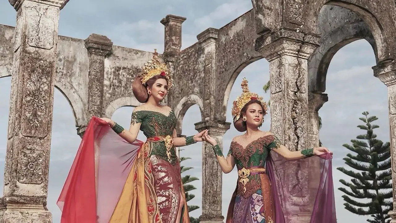 7 Potret Kompak Ashanty dan Aurel Hermansyah Pakai Kebaya Bali, Disebut Bak Bidadari