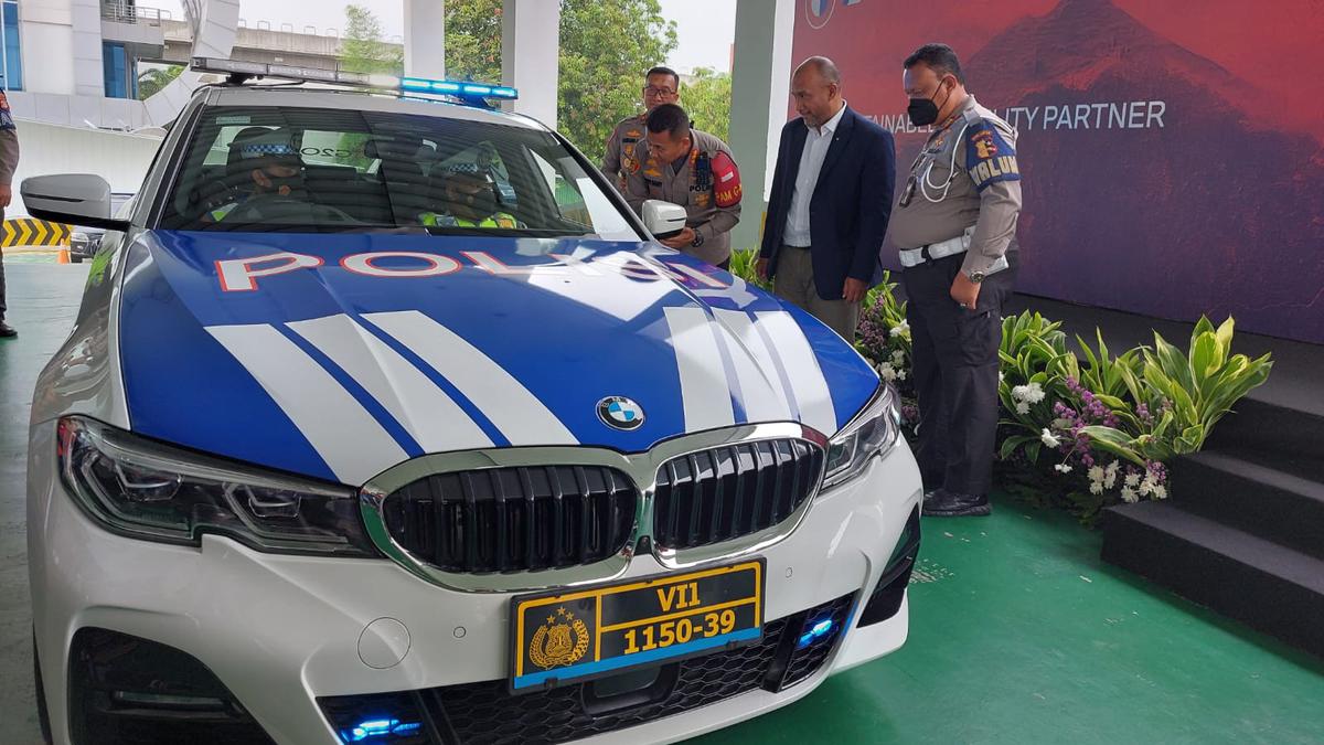 Pengawalan Delegasi G20 di Bandara Soetta Pakai Mobil Listrik BMW 330e