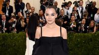 “Aku Tidak tahu mengapa orang-orang mengambil kesimpulan besar. Kami adalah teman. Kami telah berteman selama beberapa tahun,” tutur Hailee Steinfeld yang dilansir US Weekly. (AFP/Bintang.com)