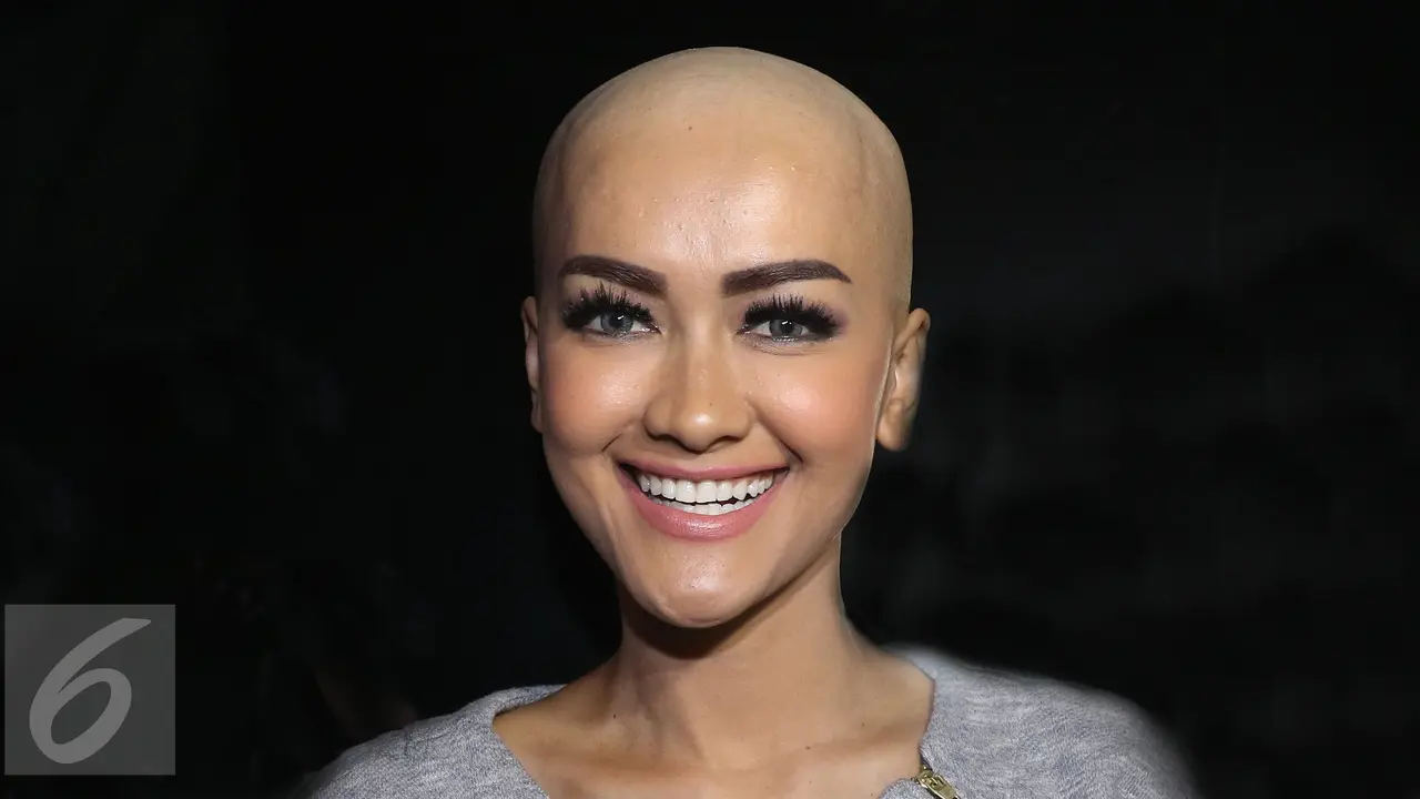 20160404- Julia Perez Botak-Jakarta- Herman Zakharia
