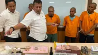 Polisi Tangkap Pentolan Penambang Emas Liar di Riau, Uang Ratusan Juta Disita