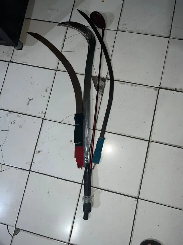 Polisi sita empat senjata tajam dan satu unit stick golf remaja hendak tawuran di Jakarta Selatan (Jaksel)