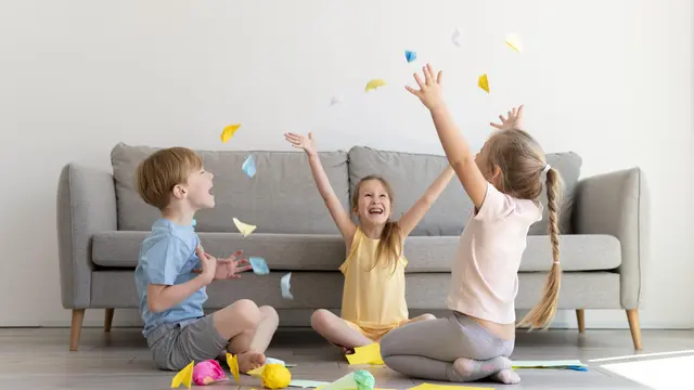 Mengenal Perbedaan dan Persamaan [Dok/freepik.com]