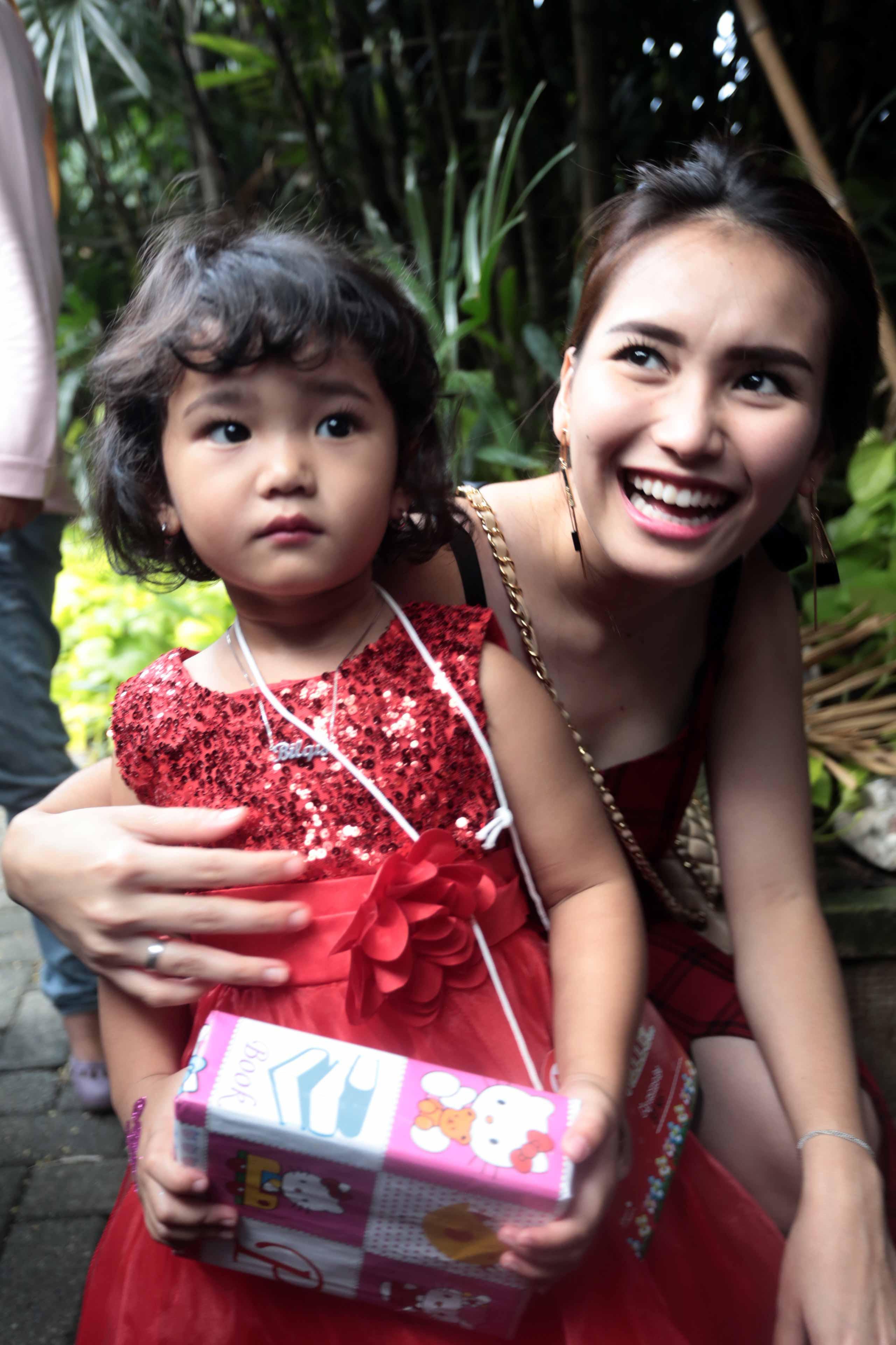Ayu Ting Ting Pamer Foto Saat Hamil Bilqis 6 Bulan News Entertainment Fimela Com