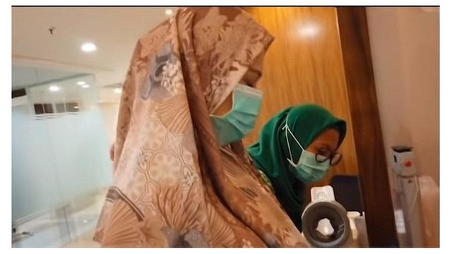 8 Momen Cut Meyriska dan Roger Danuarta Cek Kehamilan, Penasaran Wajah Anak