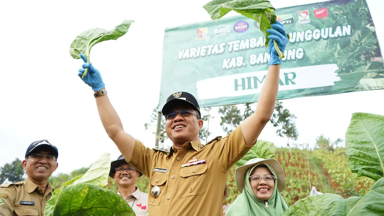 Survei Indikator : 80,1 Persen Masyarakat Puas Terhadap Kinerja Bupati Bandung Dadang Supriatna