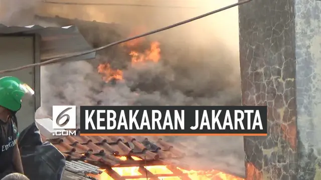 Kebakaran melanda rumah di daerah Warajas Jakata Utara. Api menghanguskan 10 rumah. Dugaan sementara, kebakarn dipicu korsleting listrik.